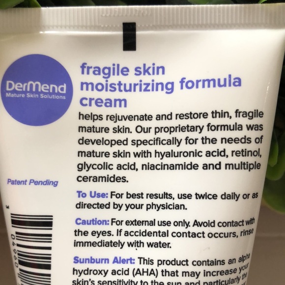 DerMend Fragile Skin Moisturizing Cream - 4.5oz Tube New/Unused - Picture 3 of 5